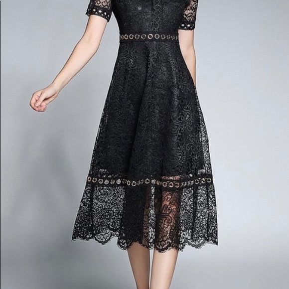 Black Lace Grommet-Accent Empire Waist Midi Dress - Picture 3 of 4